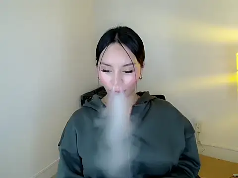 holly tabby online show from 22, 6, 2026