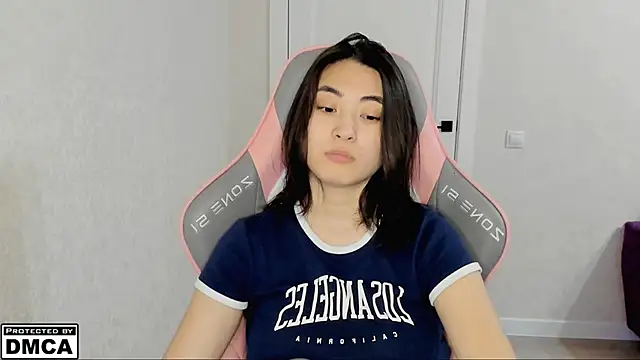 Snapshot of MeilideQian1 chatting on 18, 10, 2025 MeilideQian1 online show from 18, 10, 2025