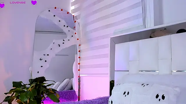 Snapshot of sara_goddess01 chatting on 29, 10, 2025 sara goddess01 online show from 29, 10, 2025