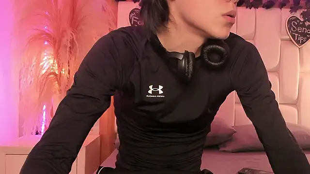 Daphne And Roger online show from 13, 3, 2026