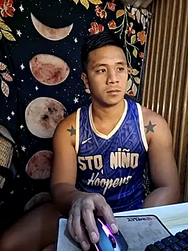 Snapshot of mr_dave chatting on 18, 12, 2025 mr dave online show from 18, 12, 2025