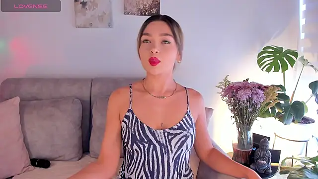 Snapshot of Estrer_collins chatting on 15, 9, 2025 Estrer collins online show from 15, 9, 2025