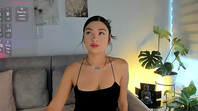 Snapshot of Estrer_collins chatting on 23, 10, 2025 Estrer collins online show from 23, 10, 2025