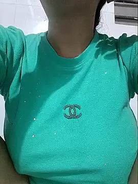 Snapshot of Shiny_Babe chatting on 17, 1, 2026 Shiny Babe online show from 17, 1, 2026