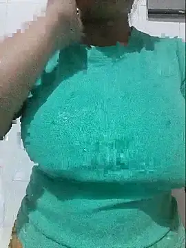 Snapshot of Shiny_Babe chatting on 10, 2, 2026 Shiny Babe online show from 10, 2, 2026