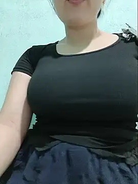 Snapshot of Shiny_Babe chatting on 22, 7, 2026 Shiny Babe online show from 22, 7, 2026