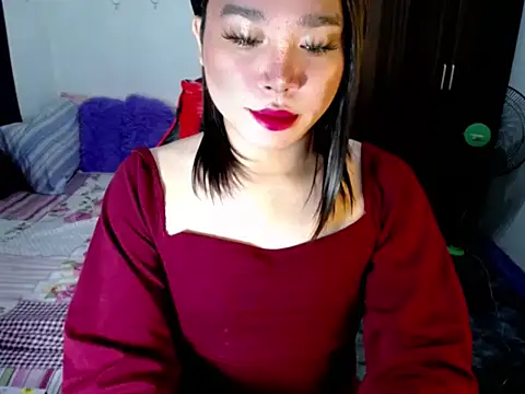 Urassiansweetcummer online show from 30, 9, 2025