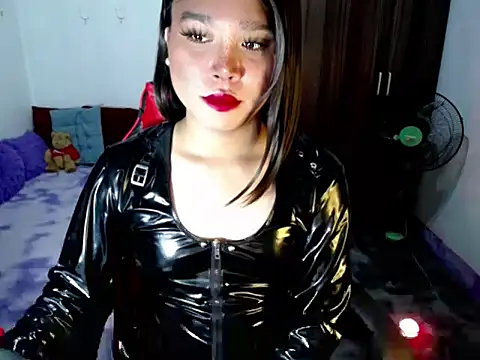 Urassiansweetcummer online show from 6, 5, 2026