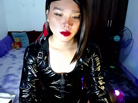 Urassiansweetcummer online show from 7, 5, 2026