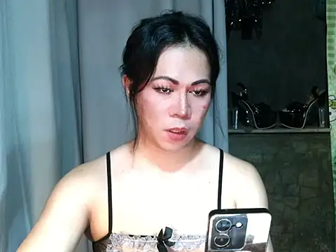 Snapshot of _Carmilla chatting on 15, 3, 2026 Carmilla online show from 15, 3, 2026