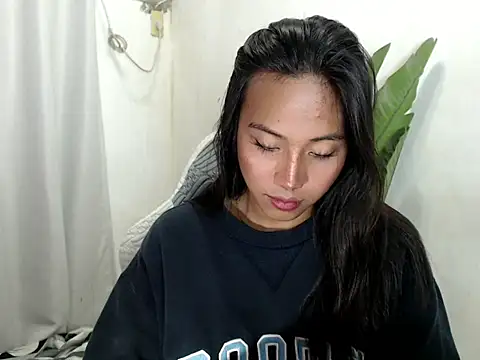 sweetiie caren online show from 3, 5, 2026