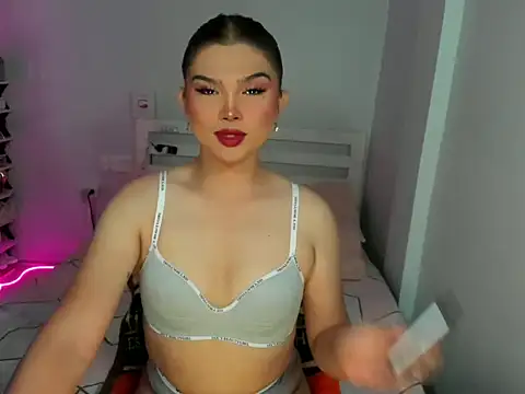 Sweetestcandyx  online show from 8, 4, 2026