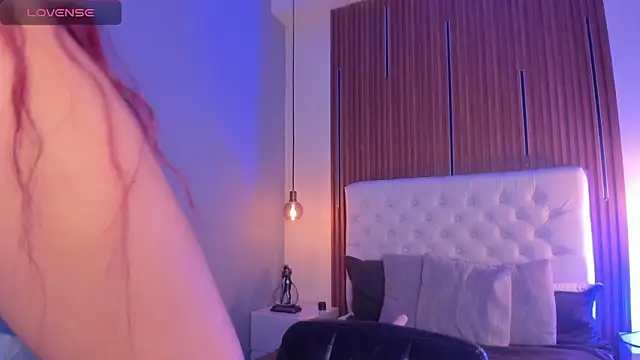 Miiaa jones online show from 7, 5, 2026