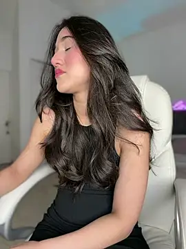 julieta jhonss online show from 2, 7, 2026