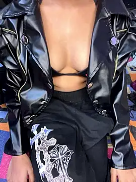 Snapshot of Sexyunzu_live chatting on 9, 1, 2026 Sexyunzu live online show from 9, 1, 2026