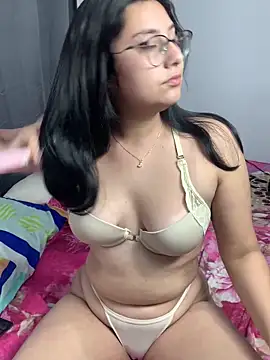 Velma star online show from 11, 11, 2025