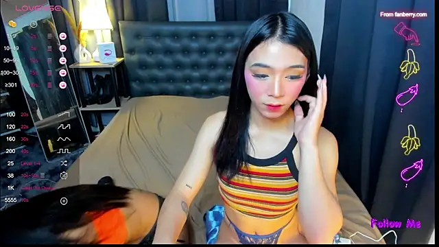 Snapshot of Kyliejennings chatting on 10, 11, 2025 Kyliejennings online show from 10, 11, 2025