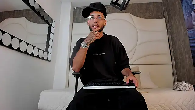 Thiagoferreti online show from 1, 10, 2025