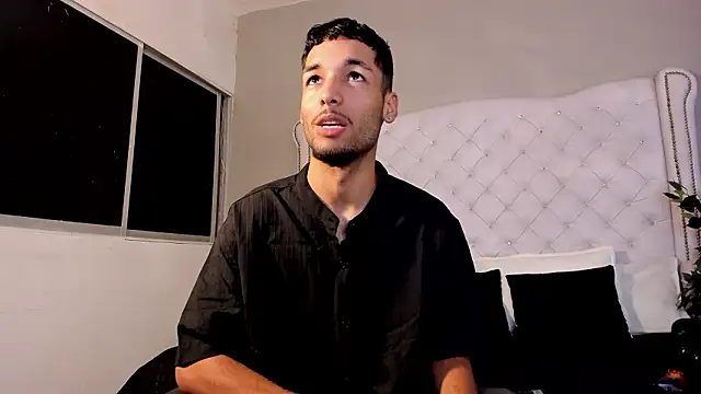 Thiagoferreti online show from 16, 2, 2026