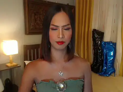 Nathalieheartt online show from 13, 10, 2025