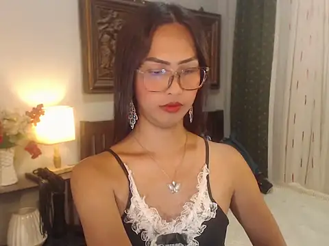 Snapshot of Nathalieheartt chatting on 14, 7, 2026 Nathalieheartt online show from 14, 7, 2026