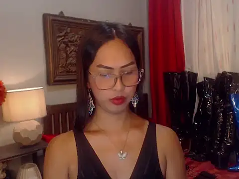 Snapshot of Nathalieheartt chatting on 4, 8, 2026 Nathalieheartt online show from 4, 8, 2026