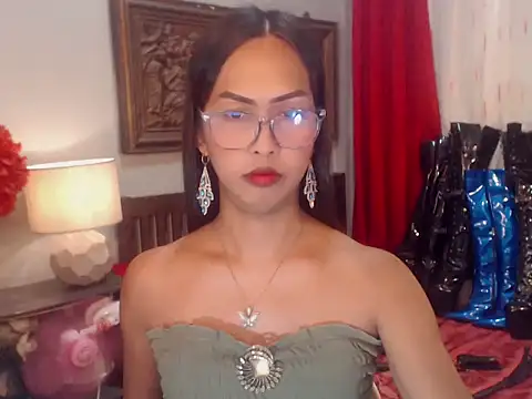 Snapshot of Nathalieheartt chatting on 6, 8, 2026 Nathalieheartt online show from 6, 8, 2026