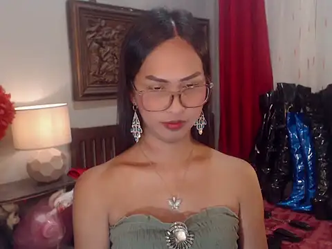 Snapshot of Nathalieheartt chatting on 8, 8, 2026 Nathalieheartt online show from 8, 8, 2026
