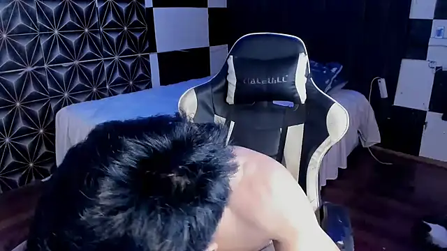 Snapshot of AsianHotBODYY chatting on 7, 10, 2025 AsianHotBODYY online show from 7, 10, 2025