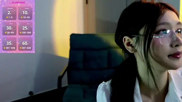 Snapshot of manman-01 chatting on 28, 6, 2026 manman-01 online show from 28, 6, 2026