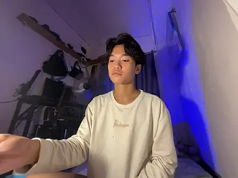 Snapshot of ur_little_secret chatting on 21, 12, 2025 ur little secret online show from 21, 12, 2025