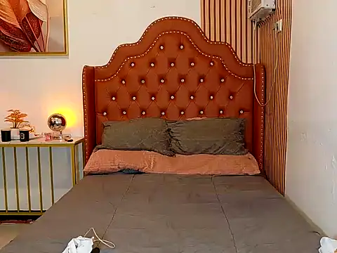 Snapshot of ur_little_secret chatting on 8, 1, 2026 ur little secret online show from 8, 1, 2026