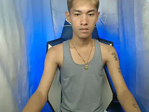 Snapshot of riks_tyler chatting on 6, 11, 2025 riks tyler online show from 6, 11, 2025