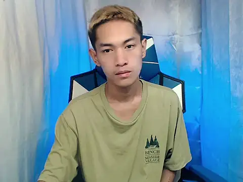 Snapshot of riks_tyler chatting on 20, 12, 2025 riks tyler online show from 20, 12, 2025