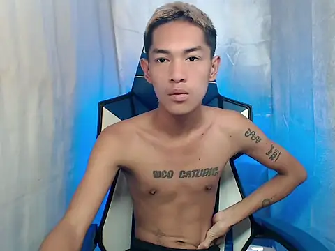 Snapshot of riks_tyler chatting on 22, 12, 2025 riks tyler online show from 22, 12, 2025