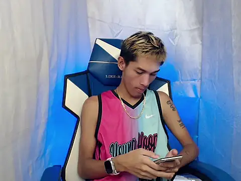 Snapshot of riks_tyler chatting on 15, 1, 2026 riks tyler online show from 15, 1, 2026