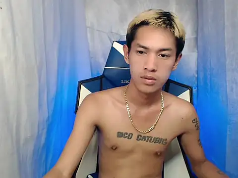 Snapshot of riks_tyler chatting on 2, 2, 2026 riks tyler online show from 2, 2, 2026