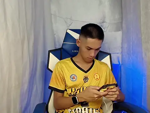 Snapshot of riks_tyler chatting on 17, 2, 2026 riks tyler online show from 17, 2, 2026