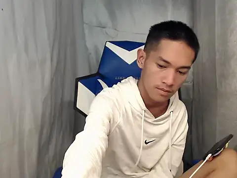 Snapshot of riks_tyler chatting on 2, 3, 2026 riks tyler online show from 2, 3, 2026