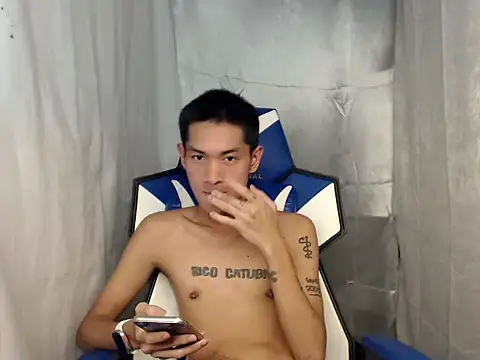 Snapshot of riks_tyler chatting on 18, 3, 2026 riks tyler online show from 18, 3, 2026