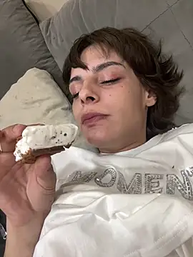 Snapshot of sweetchery999999 chatting on 21, 9, 2025 sweetchery999999 online show from 21, 9, 2025