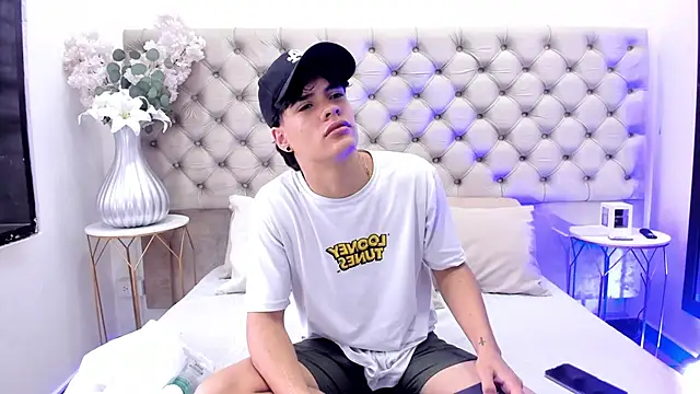 BenitoSaenz online show from 4, 10, 2025