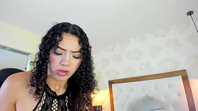 IRISCLARK1 online show from 6, 7, 2026