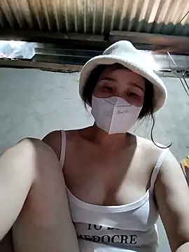 Baby-sexyass96 online show from 13, 3, 2026