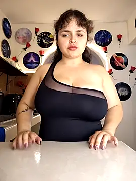 Snapshot of SeleneLuminari8 chatting on 18, 9, 2025 SeleneLuminari8 online show from 18, 9, 2025