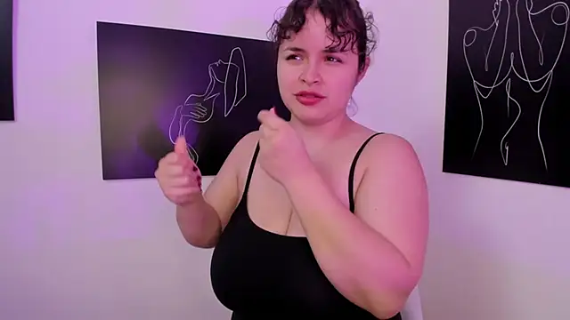 Snapshot of SeleneLuminari8 chatting on 7, 10, 2025 SeleneLuminari8 online show from 7, 10, 2025