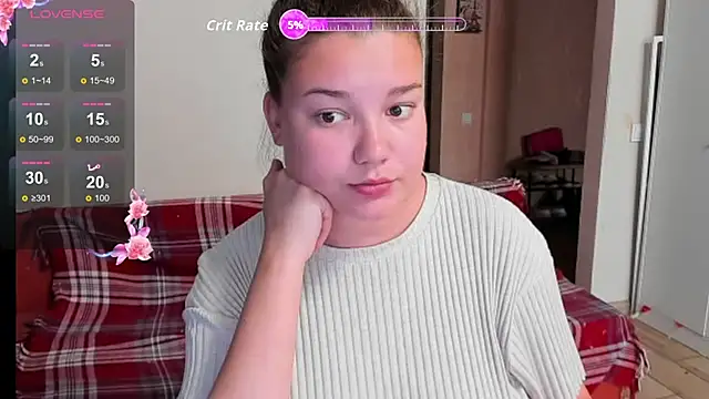 LinaElasm online show from 10, 10, 2025