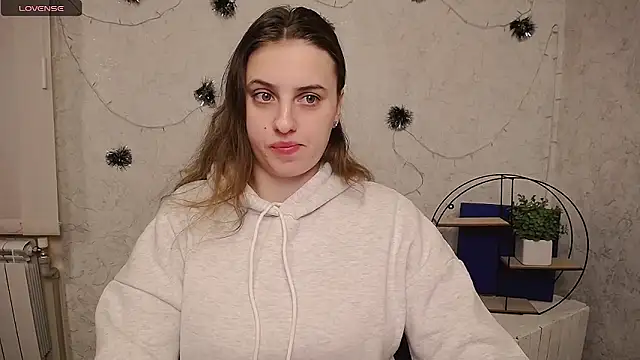 AmandaDimond  online show from 9, 2, 2026