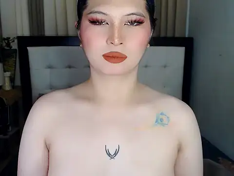 NaomiSmall online show from 12, 9, 2025