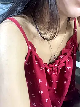 Snapshot of Mina048 chatting on 19, 11, 2025 Mina048 online show from 19, 11, 2025